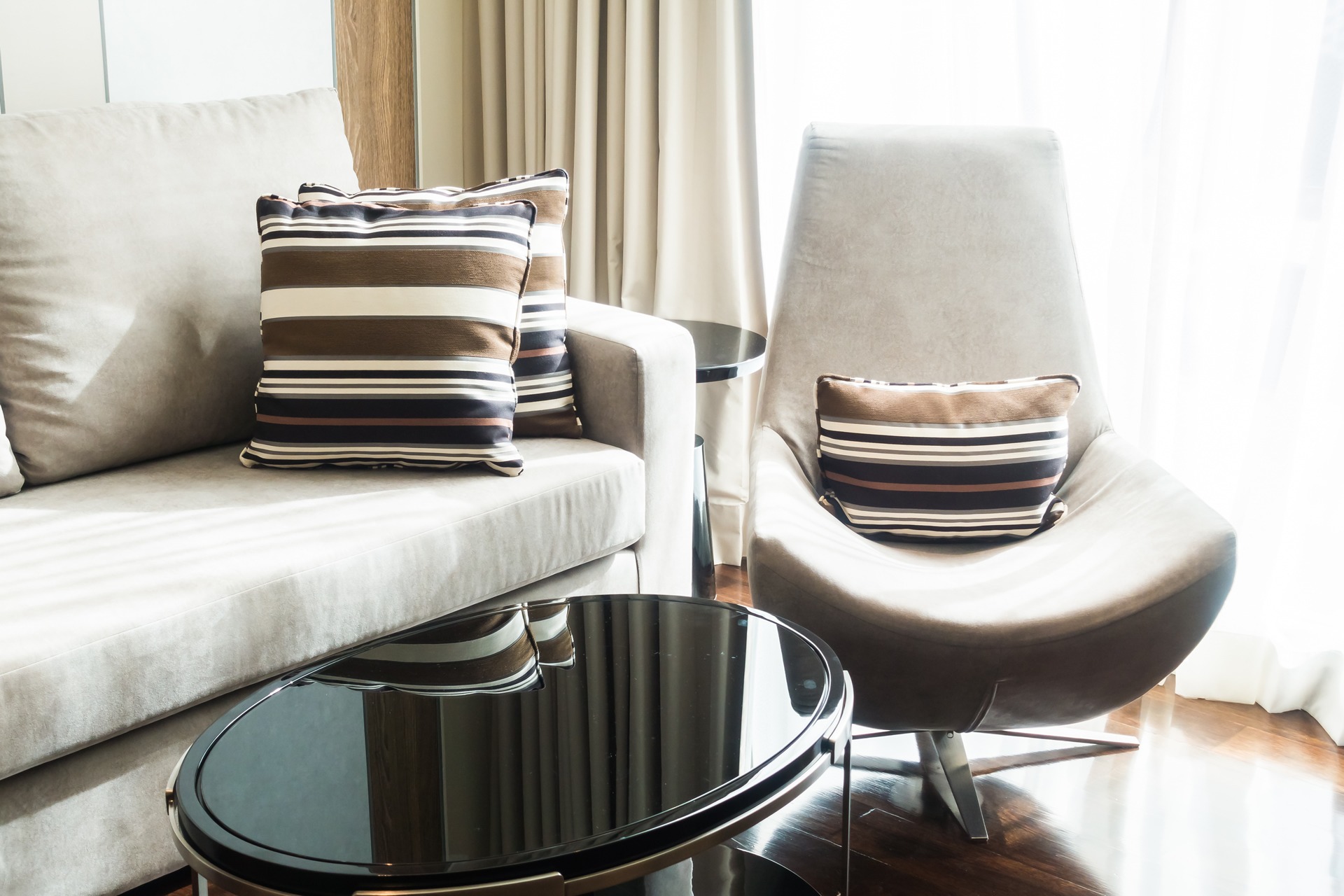 armchair-couch-with-cushions